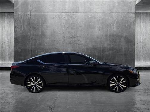 2020 Nissan Altima SR FWD