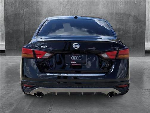 2020 Nissan Altima SR FWD