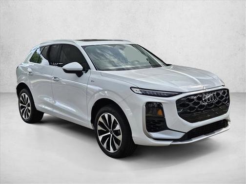 Arkona White 2026 Audi Q3 TFSI quattro S tronic