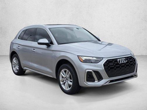 Florett Silver Metallic 2023 Audi Q5 45 S line Premium