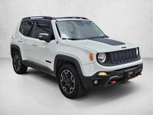 Alpine White 2015 Jeep Renegade Trailhawk