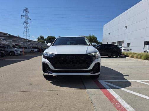 2025 Audi Q8 55 Premium Plus