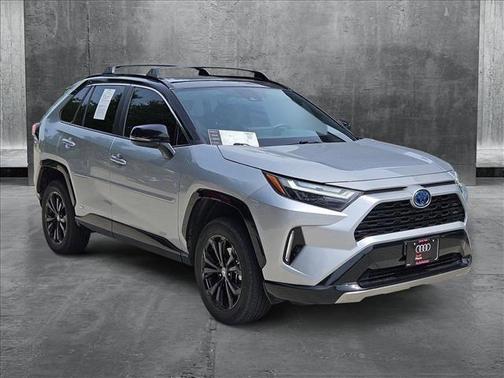 2022 Toyota RAV4 Hybrid SE
