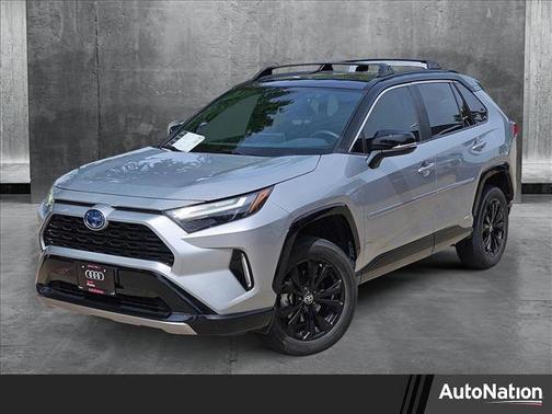 2022 Toyota RAV4 Hybrid SE