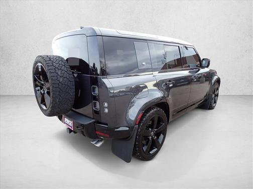2024 Land Rover Defender 110 V8