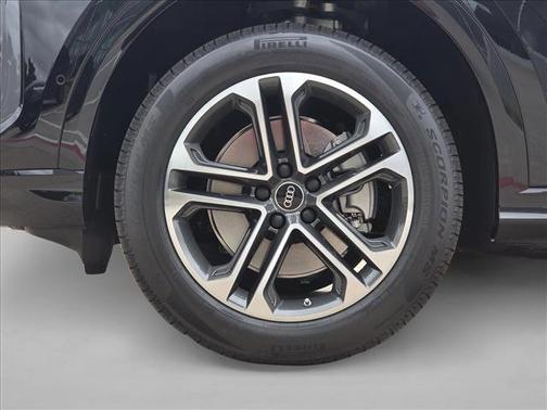 2025 Audi Q5 Premium