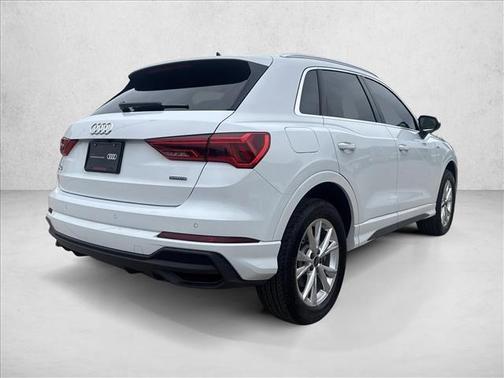 Glacier White Metallic 2025 Audi Q3 Premium 45 TFSI S line quattro Tiptronic