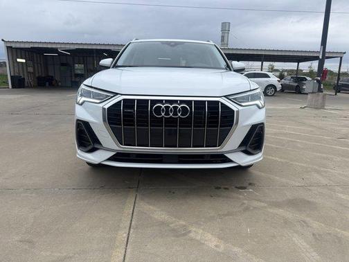 Glacier White Metallic 2025 Audi Q3 Premium 45 TFSI S line quattro Tiptronic