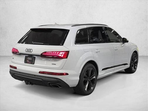 2026 Audi Q7 55 Premium Plus