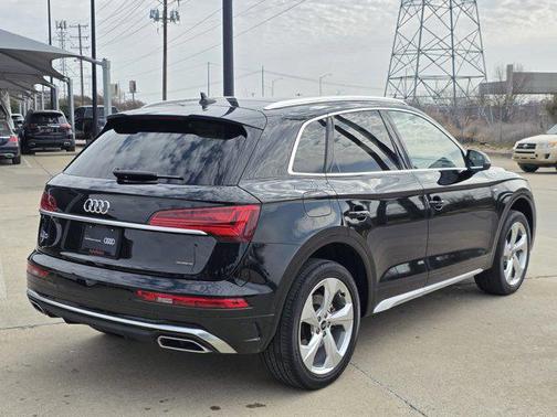 2023 Audi Q5 45 S line Prestige
