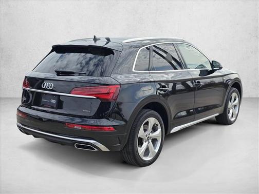 2023 Audi Q5 45 S line Prestige