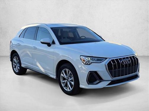 2025 Audi Q3 Premium 45 TFSI S line quattro Tiptronic