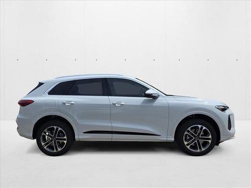 2025 Audi Q5 Premium