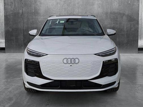2025 Audi Q6 e-tron Prestige quattro