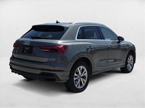 2024 Audi Q3 Premium 45 TFSI S line quattro Tiptronic