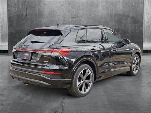 2025 Audi Q4 e-tron Premium 55 quattro