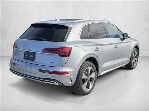 2022 Audi Q5 40 Premium Plus