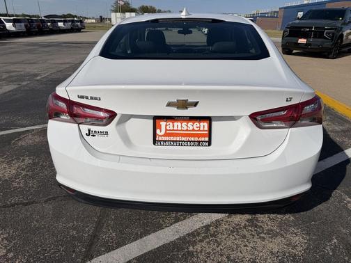 Summit White 2020 Chevrolet Malibu FWD LT