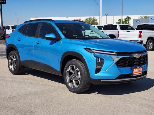 Marina Blue Metallic 2026 Chevrolet Trax LT