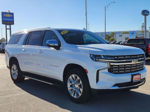 2023 Chevrolet Suburban Premier