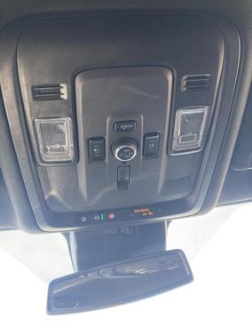 Summit White 2025 GMC Yukon XL Denali