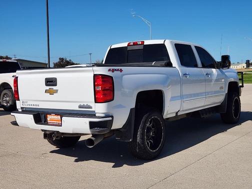2017 Chevrolet Silverado 2500 High Country