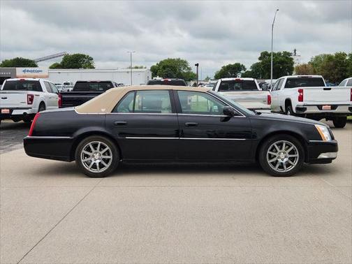 2008 Cadillac DTS Base