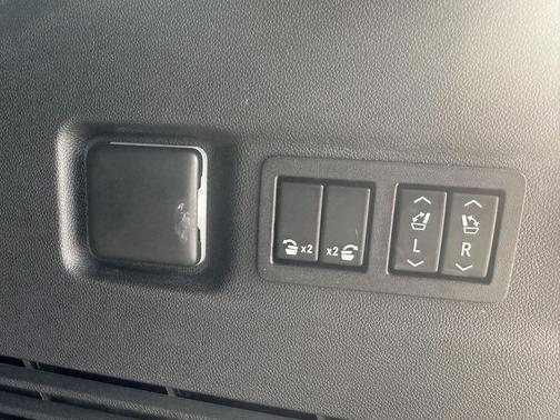 2023 Chevrolet Suburban 4WD High Country