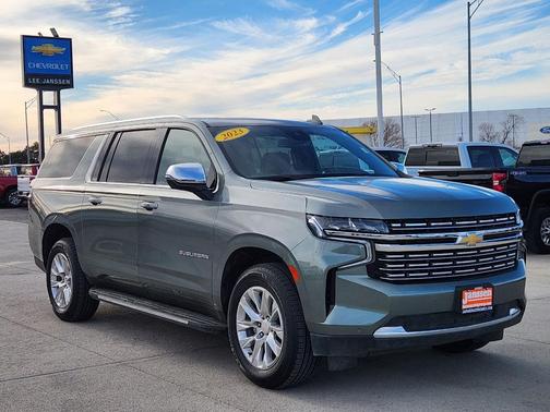 2023 Chevrolet Suburban Premier