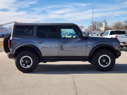 2023 Ford Bronco Outer Banks