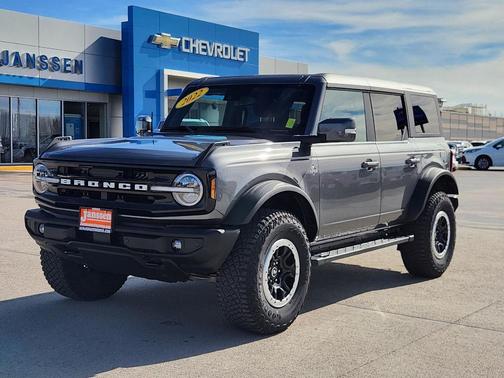 2023 Ford Bronco Outer Banks