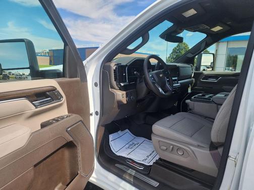 2026 Chevrolet Silverado 3500 LT