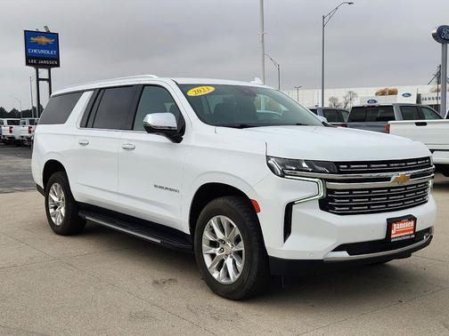 2023 Chevrolet Suburban Premier