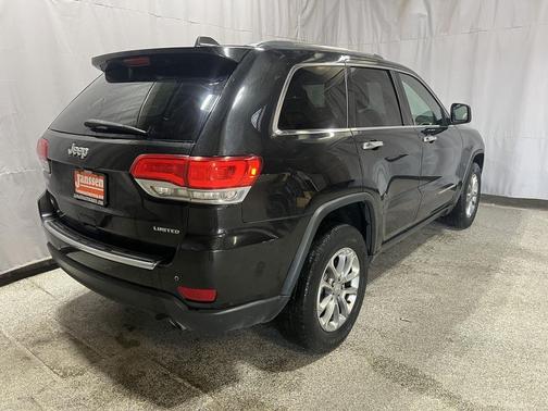Brilliant Black Crystal Pearl 2016 Jeep Grand Cherokee Limited