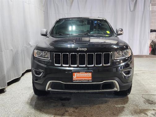 Brilliant Black Crystal Pearl 2016 Jeep Grand Cherokee Limited