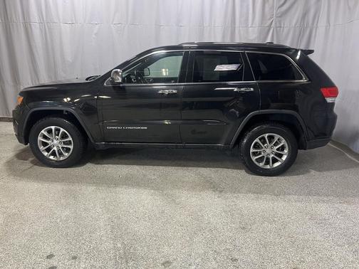 Brilliant Black Crystal Pearl 2016 Jeep Grand Cherokee Limited