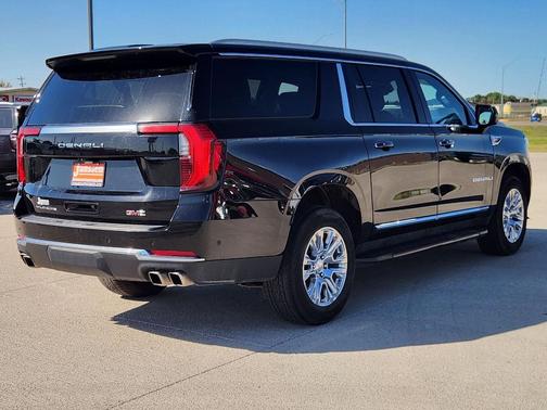 Onyx Black 2025 GMC Yukon XL Denali