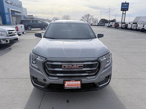 2023 GMC Terrain AWD AT4