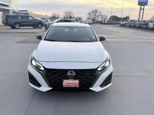 2024 Nissan Altima SR FWD