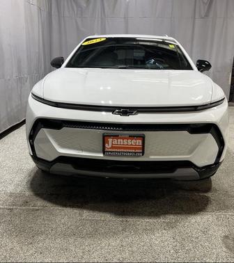 Summit White 2024 Chevrolet Equinox EV 2LT