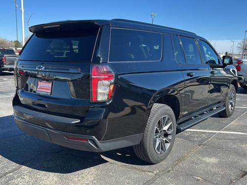 Black 2021 Chevrolet Suburban 4WD Z71