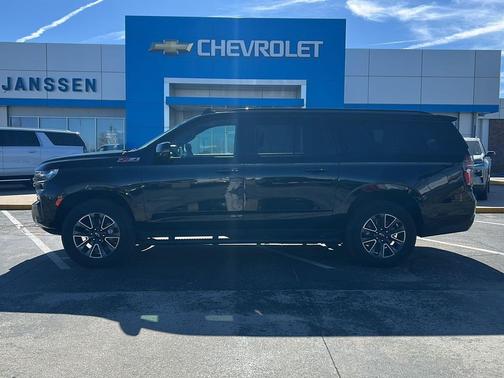 Black 2021 Chevrolet Suburban 4WD Z71