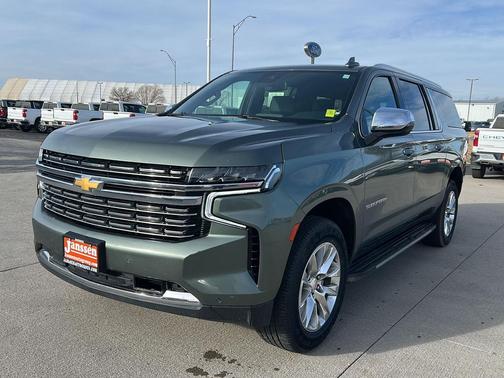 2023 Chevrolet Suburban Premier