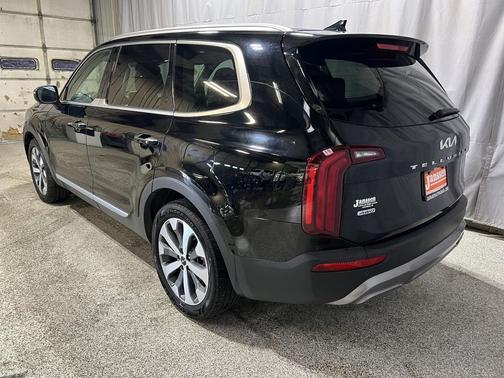 Ebony Black 2022 Kia Telluride S