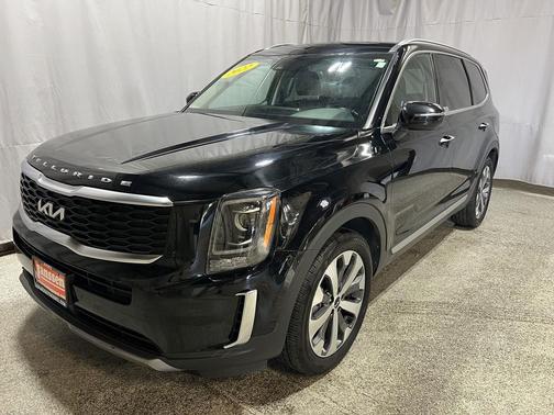 Ebony Black 2022 Kia Telluride S