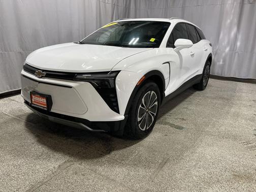 Summit White 2024 Chevrolet Blazer EV eAWD LT