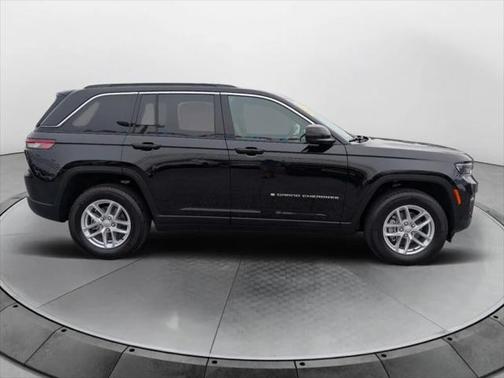 2025 Jeep Grand Cherokee Laredo X 4x4