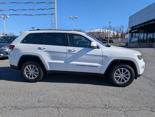 2022 Jeep Grand Cherokee Laredo