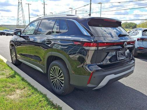 2025 Volkswagen Tiguan 2.0T S 4MOTION