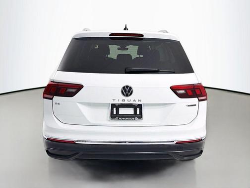 Pure White 2024 Volkswagen Tiguan 2.0T Wolfsburg Edition
